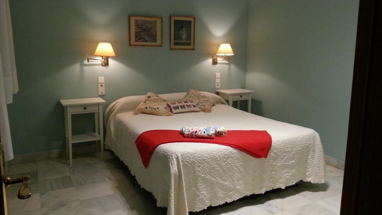 Duplex Donkey Parking Apartment Sevilla Bagian luar foto